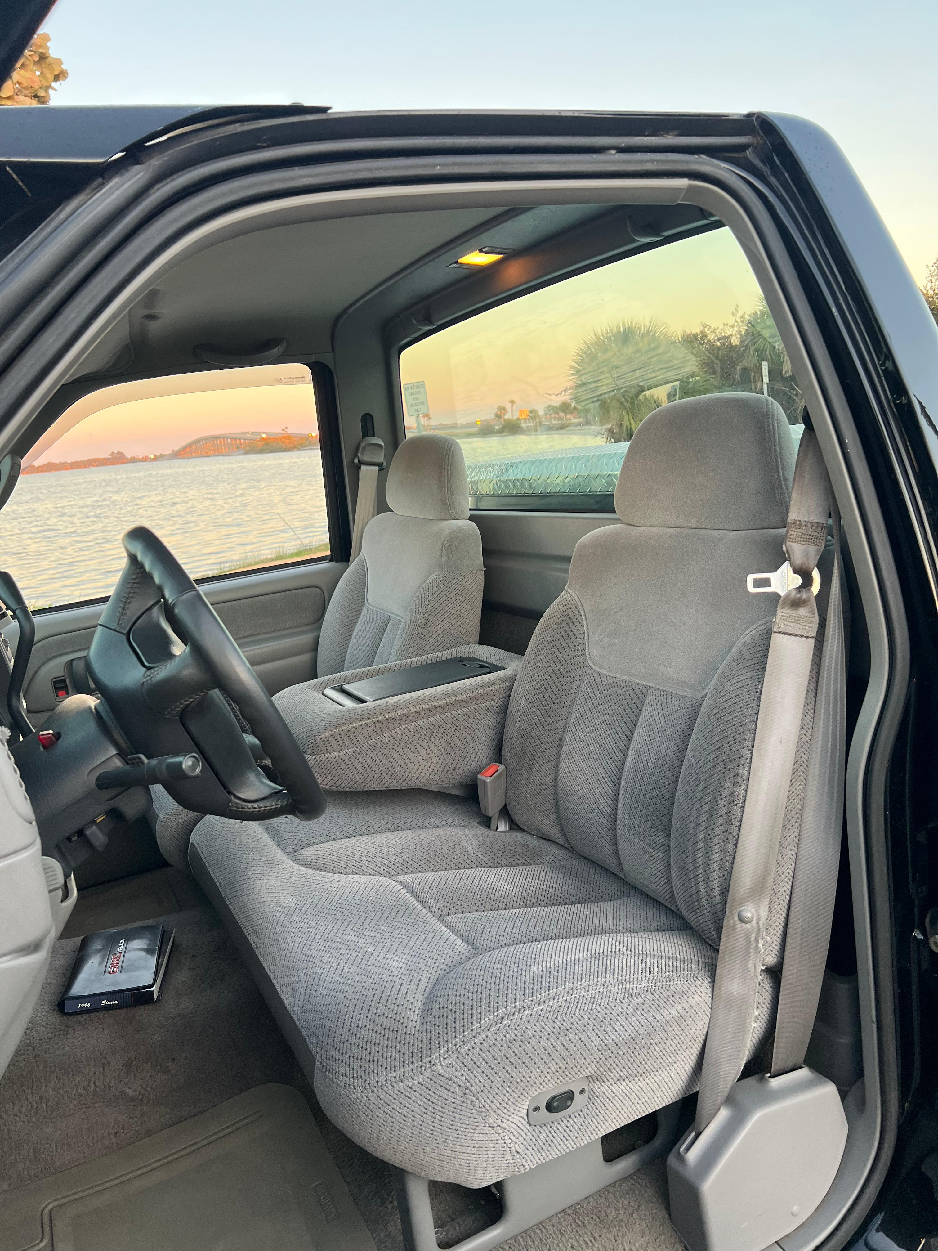 1996 GMC Sierra K1500 4x4 side view