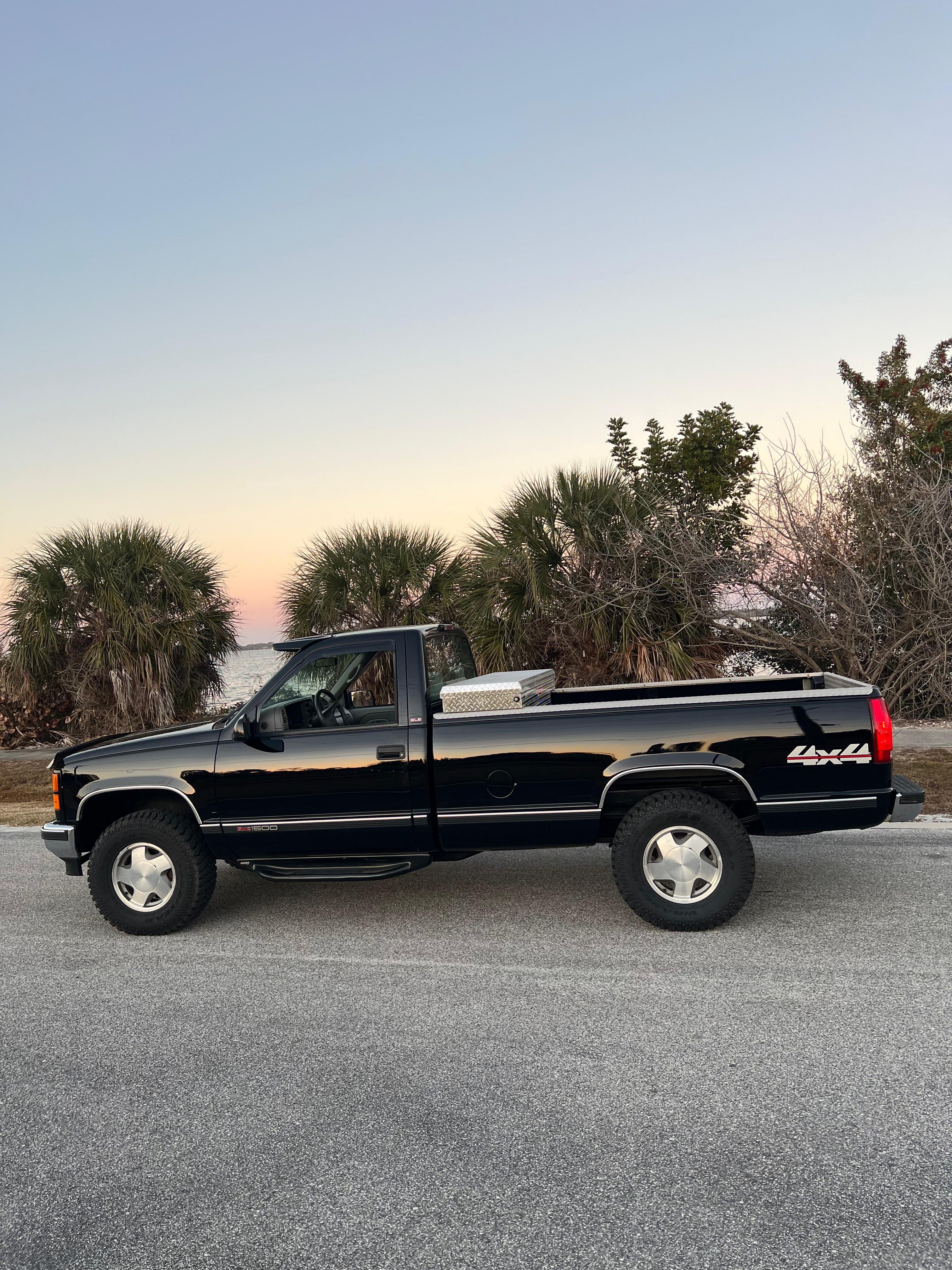 1996 GMC Sierra K1500 4x4 rear view
